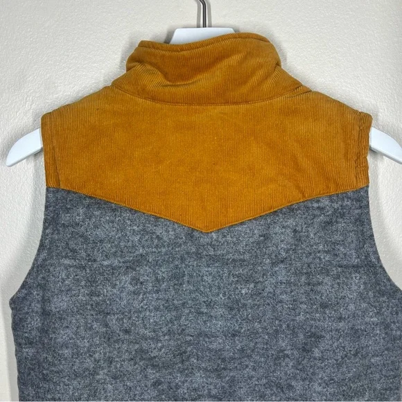 Cinch Gray & Tan Wool-Blend Western Vest - Picture 9 of 11